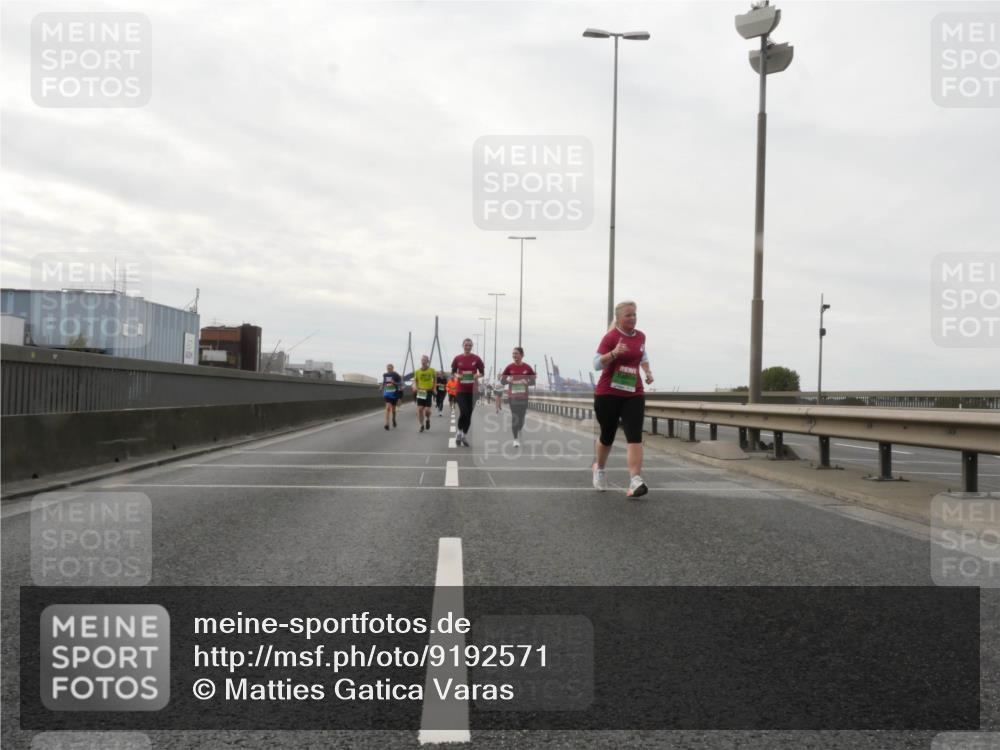 03.10.2025 - Köhlbrandbrückenlauf Matties Gatica Varas http://msf.ph/oto/9192571 03.10.2025 16:11:01 Position 3  meine-sportfotos.de