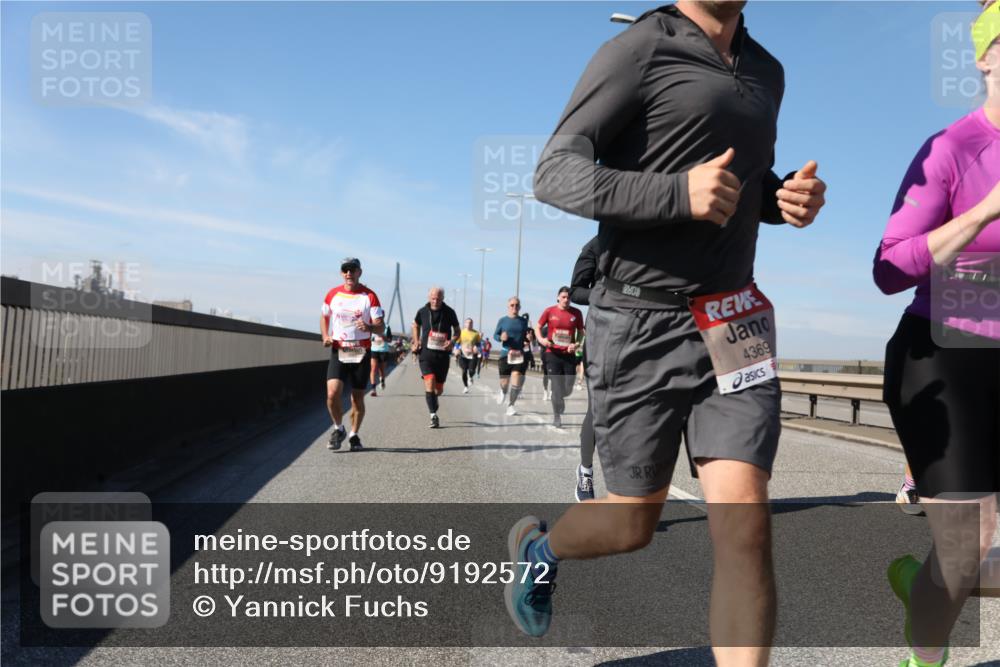 03.10.2025 - Köhlbrandbrückenlauf Yannick Fuchs http://msf.ph/oto/9192572 03.10.2025 11:53:58 Position 3 280, 4369 meine-sportfotos.de