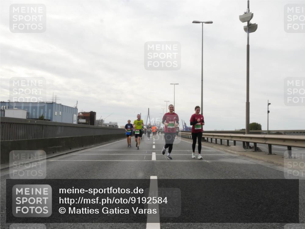 03.10.2025 - Köhlbrandbrückenlauf Matties Gatica Varas http://msf.ph/oto/9192584 03.10.2025 16:11:04 Position 3  meine-sportfotos.de