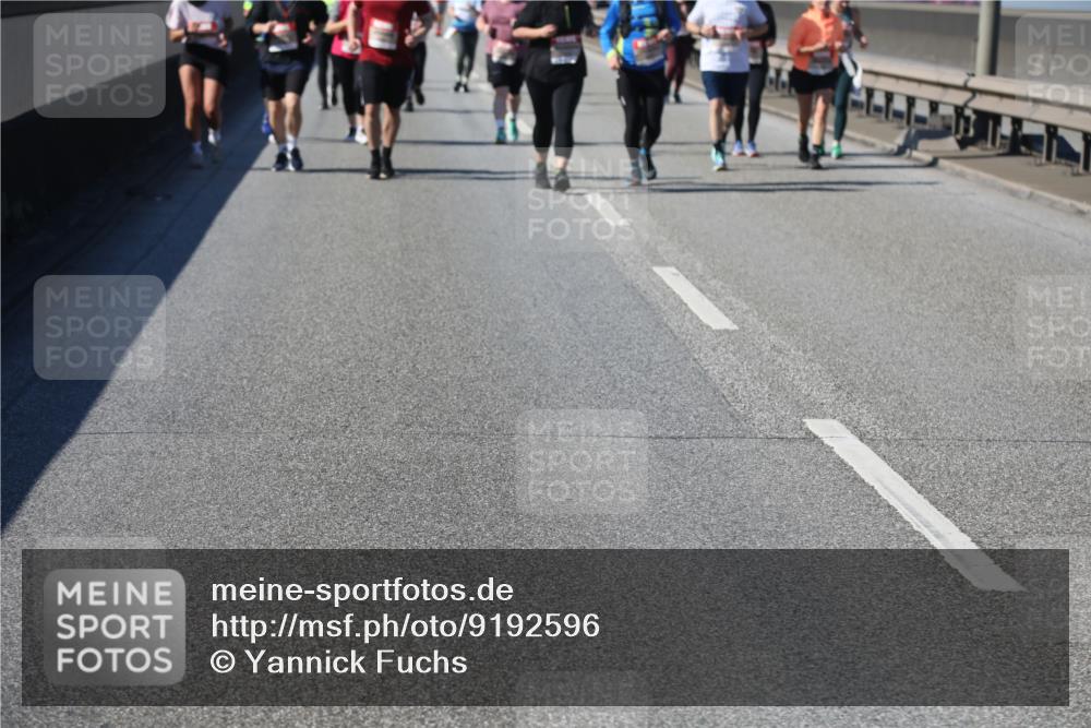 03.10.2025 - Köhlbrandbrückenlauf Yannick Fuchs http://msf.ph/oto/9192596 03.10.2025 12:14:23 Position 3  meine-sportfotos.de