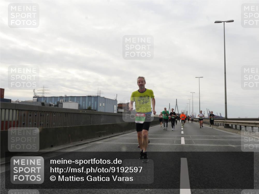03.10.2025 - Köhlbrandbrückenlauf Matties Gatica Varas http://msf.ph/oto/9192597 03.10.2025 16:11:07 Position 3  meine-sportfotos.de