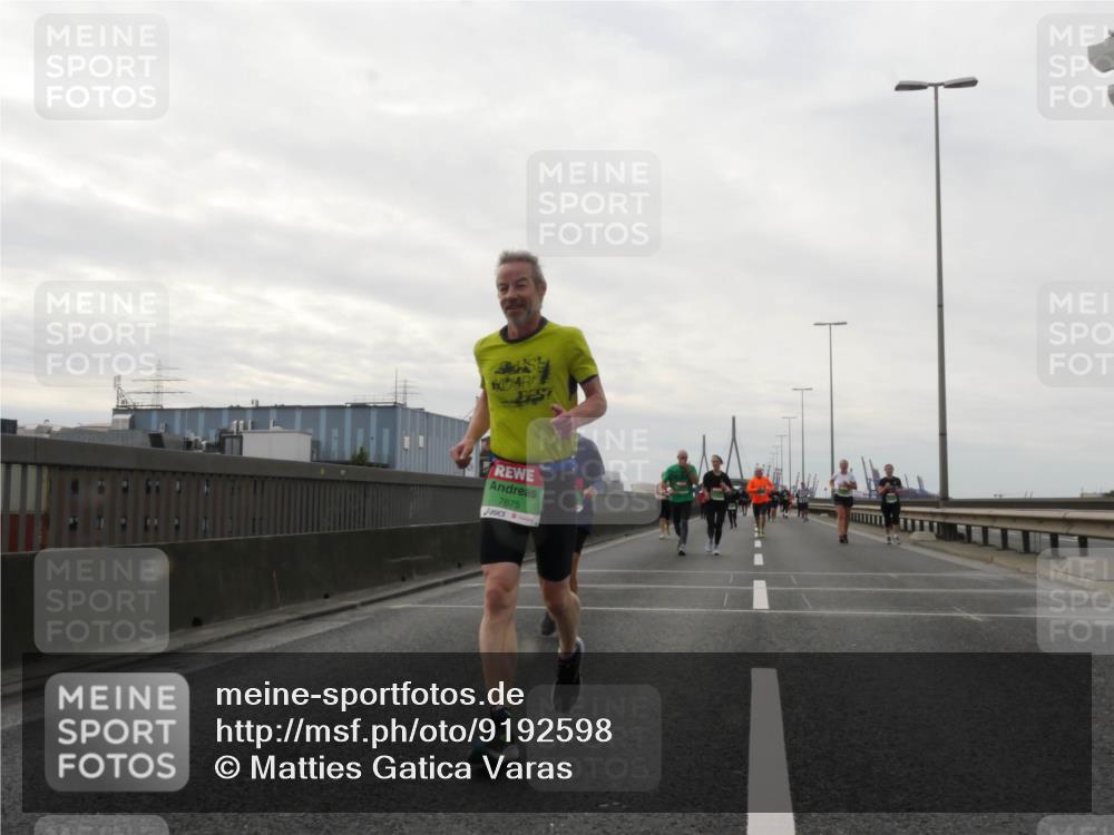 03.10.2025 - Köhlbrandbrückenlauf Matties Gatica Varas http://msf.ph/oto/9192598 03.10.2025 16:11:08 Position 3 7675 meine-sportfotos.de