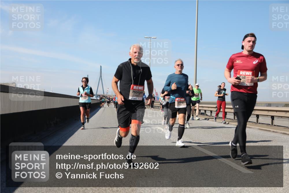 03.10.2025 - Köhlbrandbrückenlauf Yannick Fuchs http://msf.ph/oto/9192602 03.10.2025 11:54:00 Position 3 4487, 580 meine-sportfotos.de