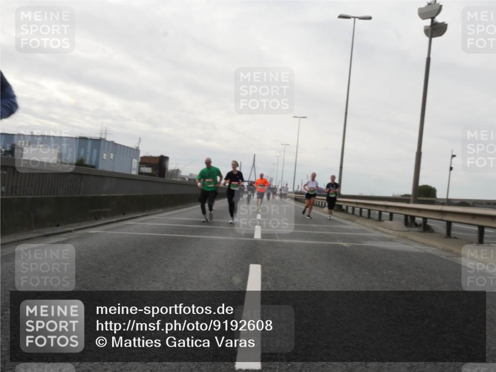 03.10.2025 - Köhlbrandbrückenlauf Matties Gatica Varas http://msf.ph/oto/9192608 03.10.2025 16:11:09 Position 3  meine-sportfotos.de