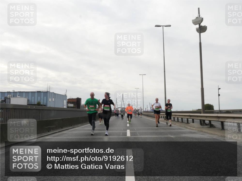 03.10.2025 - Köhlbrandbrückenlauf Matties Gatica Varas http://msf.ph/oto/9192612 03.10.2025 16:11:10 Position 3  meine-sportfotos.de