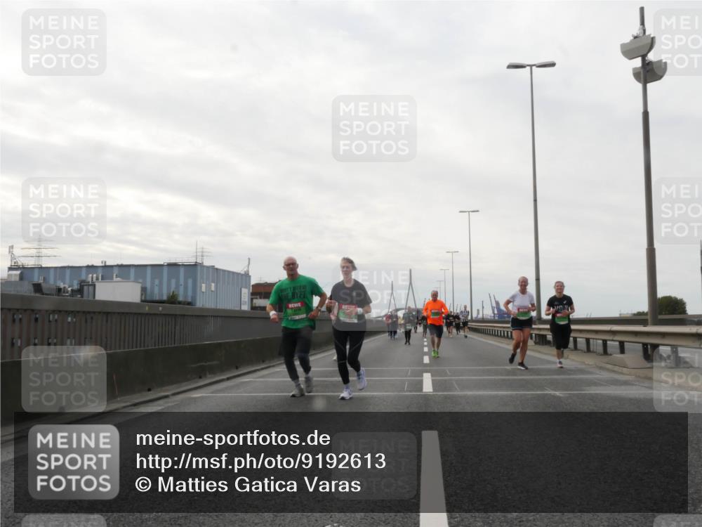03.10.2025 - Köhlbrandbrückenlauf Matties Gatica Varas http://msf.ph/oto/9192613 03.10.2025 16:11:11 Position 3  meine-sportfotos.de