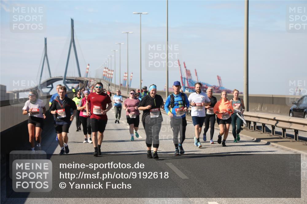 03.10.2025 - Köhlbrandbrückenlauf Yannick Fuchs http://msf.ph/oto/9192618 03.10.2025 12:14:25 Position 3  meine-sportfotos.de