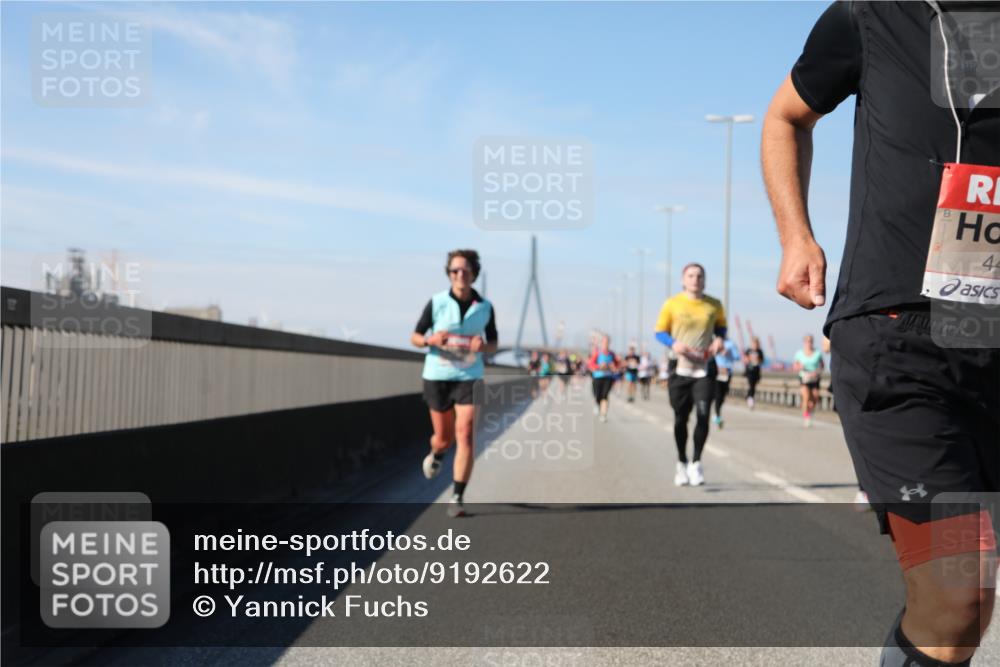 03.10.2025 - Köhlbrandbrückenlauf Yannick Fuchs http://msf.ph/oto/9192622 03.10.2025 11:54:01 Position 3 4 meine-sportfotos.de