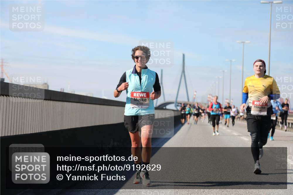 03.10.2025 - Köhlbrandbrückenlauf Yannick Fuchs http://msf.ph/oto/9192629 03.10.2025 11:54:01 Position 3 4748, 5396 meine-sportfotos.de