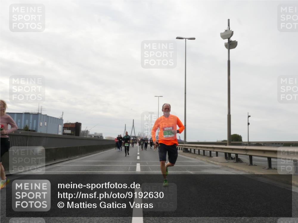 03.10.2025 - Köhlbrandbrückenlauf Matties Gatica Varas http://msf.ph/oto/9192630 03.10.2025 16:11:15 Position 3  meine-sportfotos.de