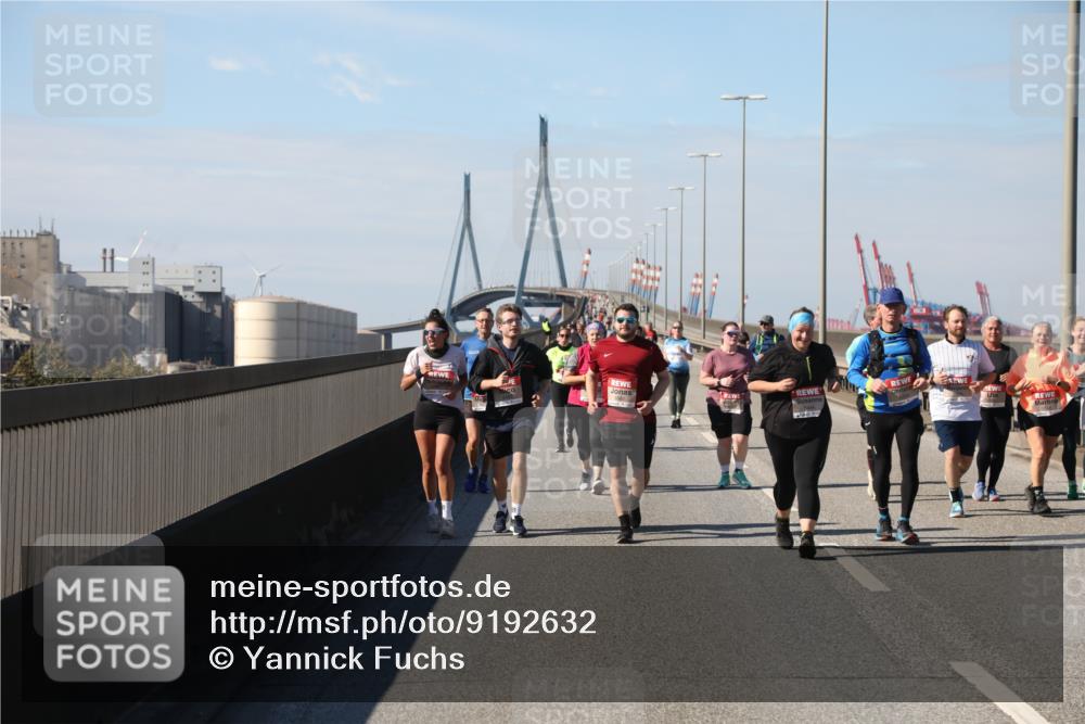 03.10.2025 - Köhlbrandbrückenlauf Yannick Fuchs http://msf.ph/oto/9192632 03.10.2025 12:14:26 Position 3  meine-sportfotos.de