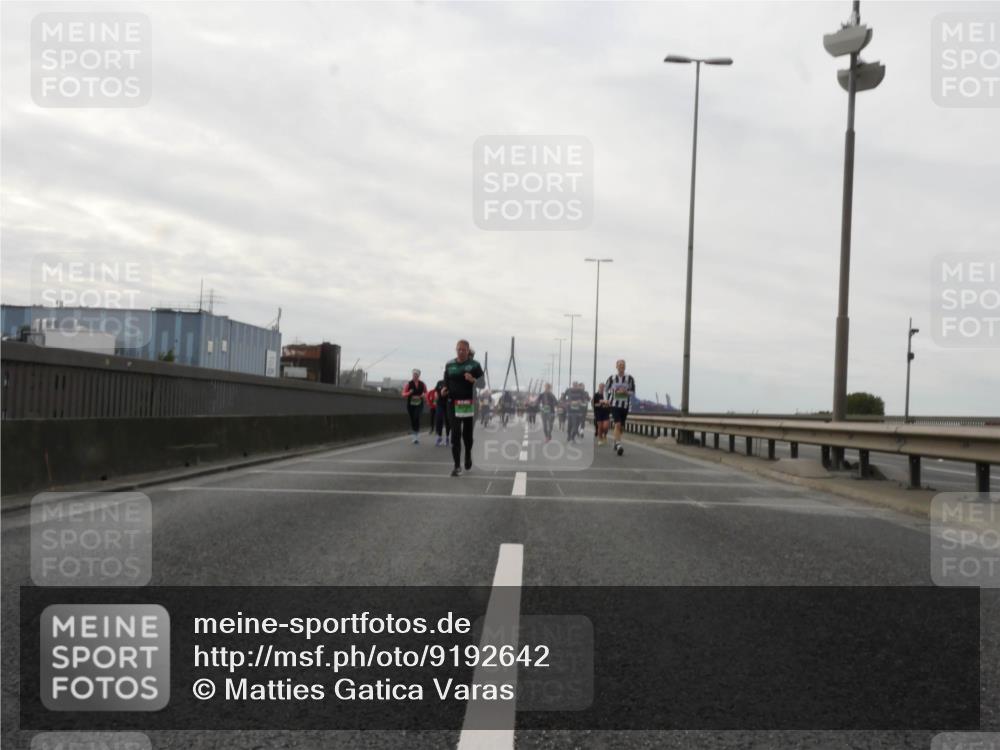 03.10.2025 - Köhlbrandbrückenlauf Matties Gatica Varas http://msf.ph/oto/9192642 03.10.2025 16:11:18 Position 3  meine-sportfotos.de