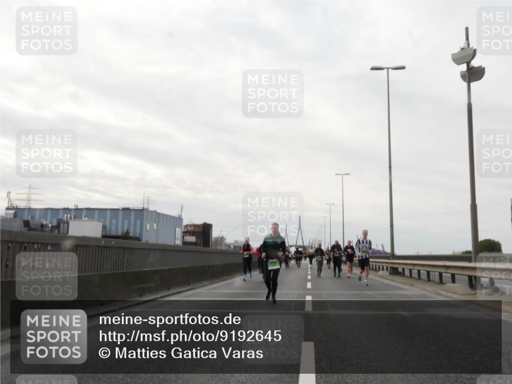 03.10.2025 - Köhlbrandbrückenlauf Matties Gatica Varas http://msf.ph/oto/9192645 03.10.2025 16:11:18 Position 3  meine-sportfotos.de
