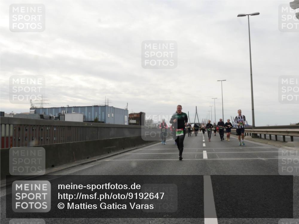 03.10.2025 - Köhlbrandbrückenlauf Matties Gatica Varas http://msf.ph/oto/9192647 03.10.2025 16:11:19 Position 3  meine-sportfotos.de