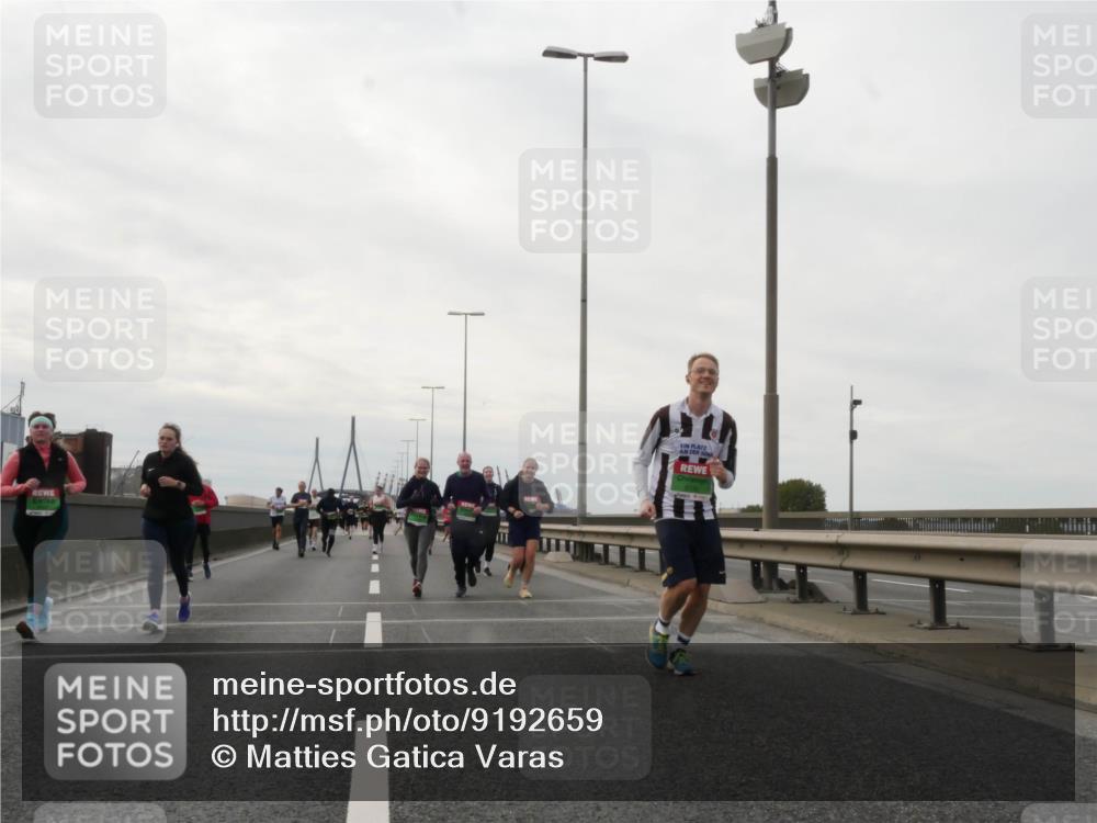 03.10.2025 - Köhlbrandbrückenlauf Matties Gatica Varas http://msf.ph/oto/9192659 03.10.2025 16:11:22 Position 3  meine-sportfotos.de
