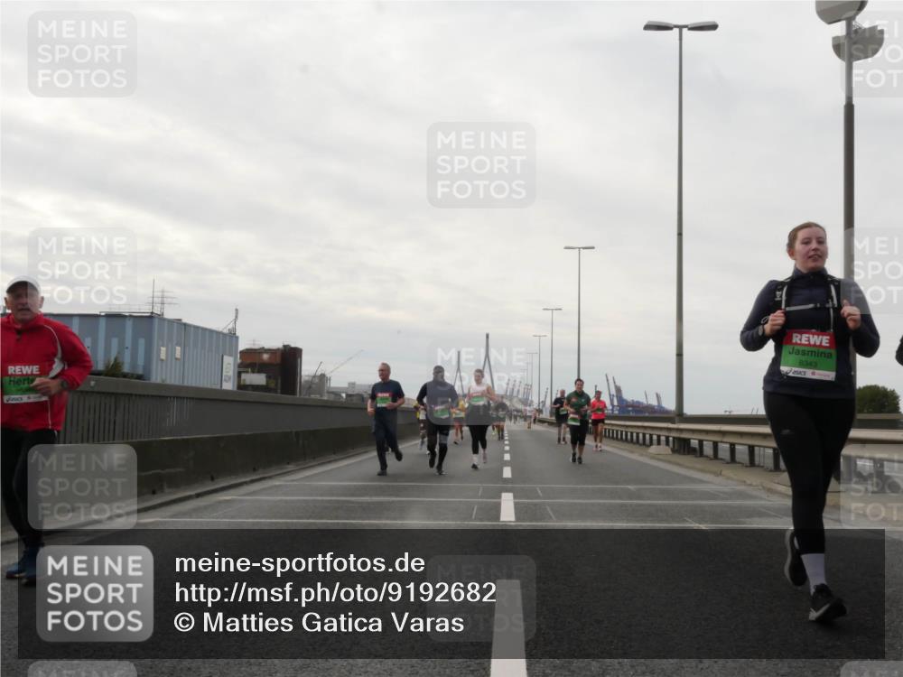 03.10.2025 - Köhlbrandbrückenlauf Matties Gatica Varas http://msf.ph/oto/9192682 03.10.2025 16:11:27 Position 3 8343 meine-sportfotos.de