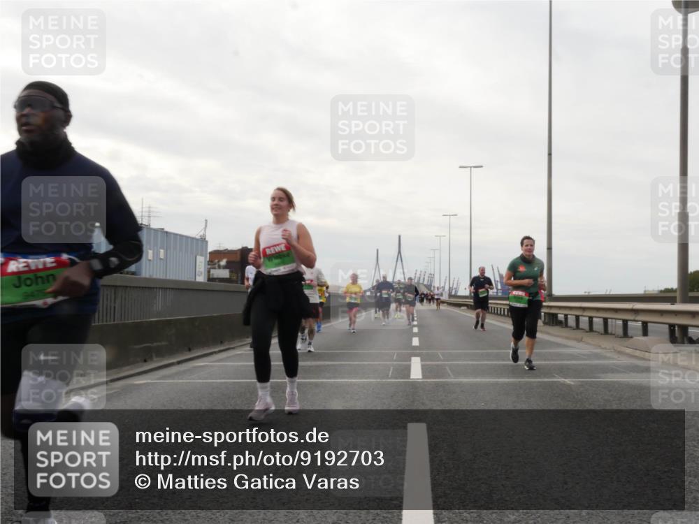 03.10.2025 - Köhlbrandbrückenlauf Matties Gatica Varas http://msf.ph/oto/9192703 03.10.2025 16:11:31 Position 3 9475 meine-sportfotos.de