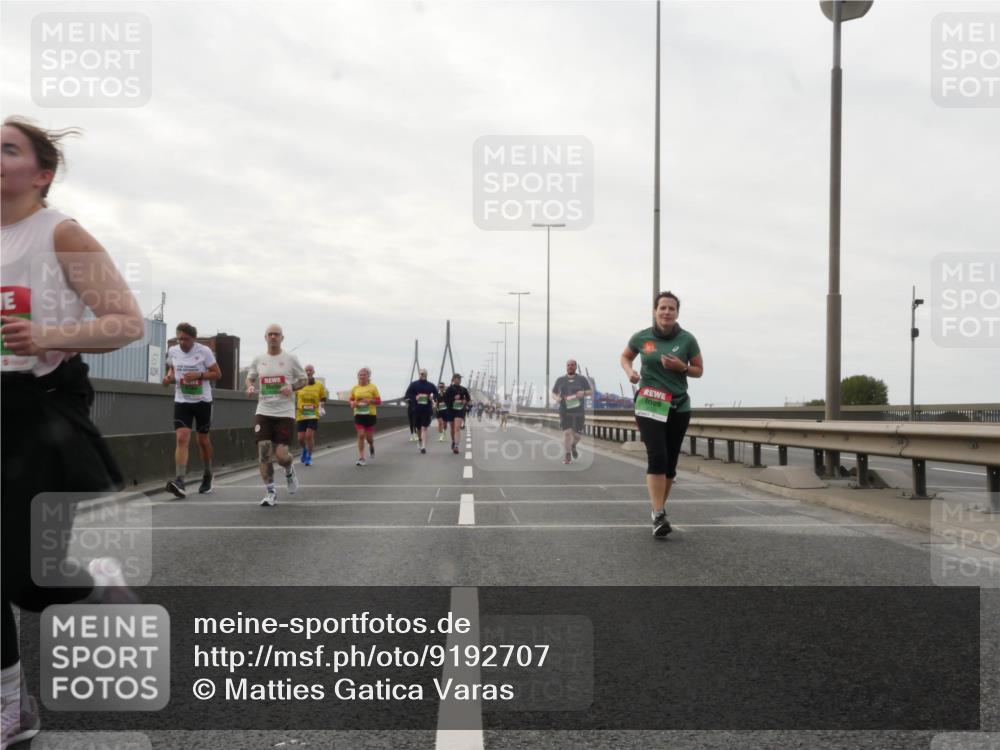 03.10.2025 - Köhlbrandbrückenlauf Matties Gatica Varas http://msf.ph/oto/9192707 03.10.2025 16:11:32 Position 3  meine-sportfotos.de