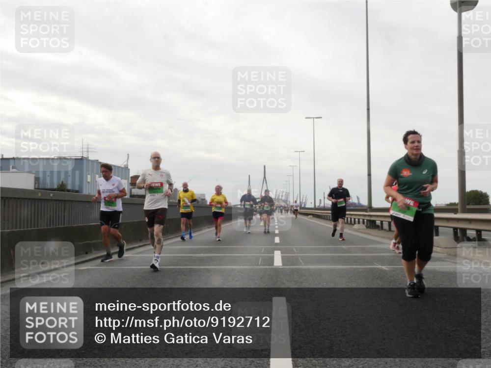 03.10.2025 - Köhlbrandbrückenlauf Matties Gatica Varas http://msf.ph/oto/9192712 03.10.2025 16:11:33 Position 3  meine-sportfotos.de