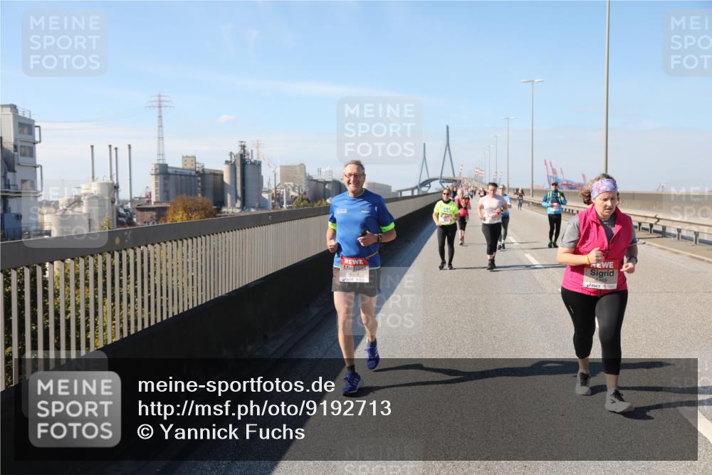 03.10.2025 - Köhlbrandbrückenlauf Yannick Fuchs http://msf.ph/oto/9192713 03.10.2025 12:14:34 Position 3 6468, 6469 meine-sportfotos.de