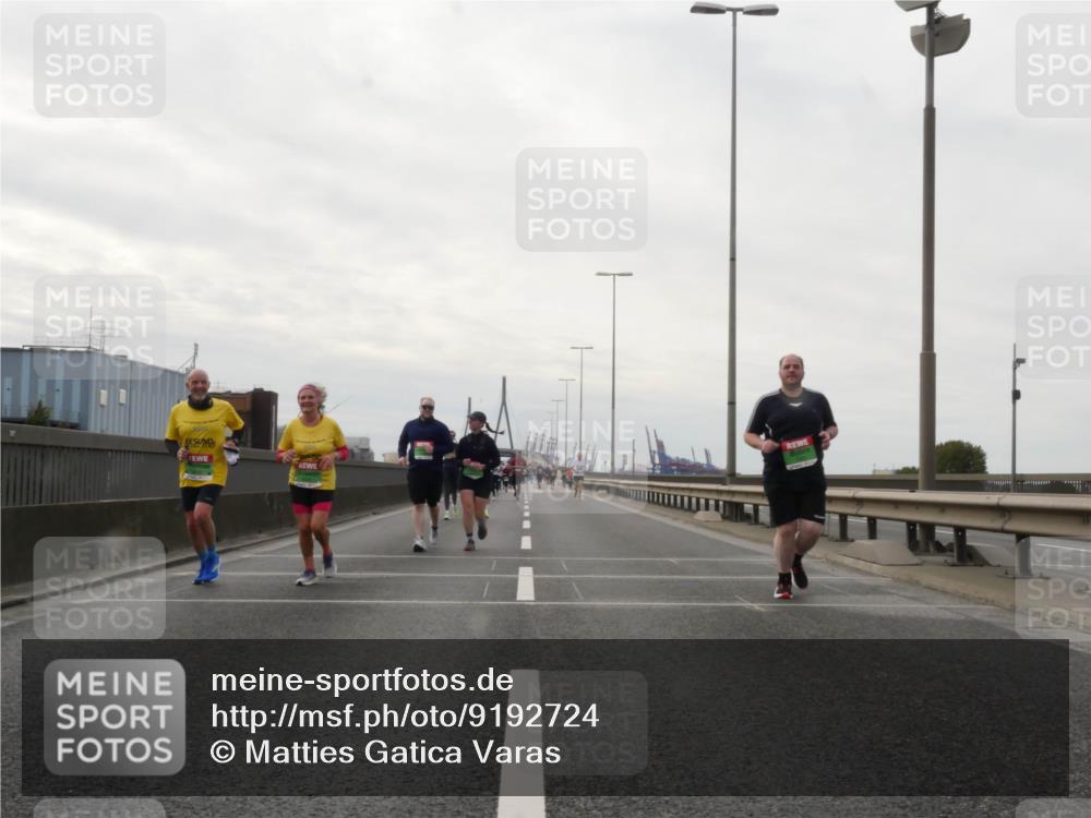 03.10.2025 - Köhlbrandbrückenlauf Matties Gatica Varas http://msf.ph/oto/9192724 03.10.2025 16:11:36 Position 3  meine-sportfotos.de