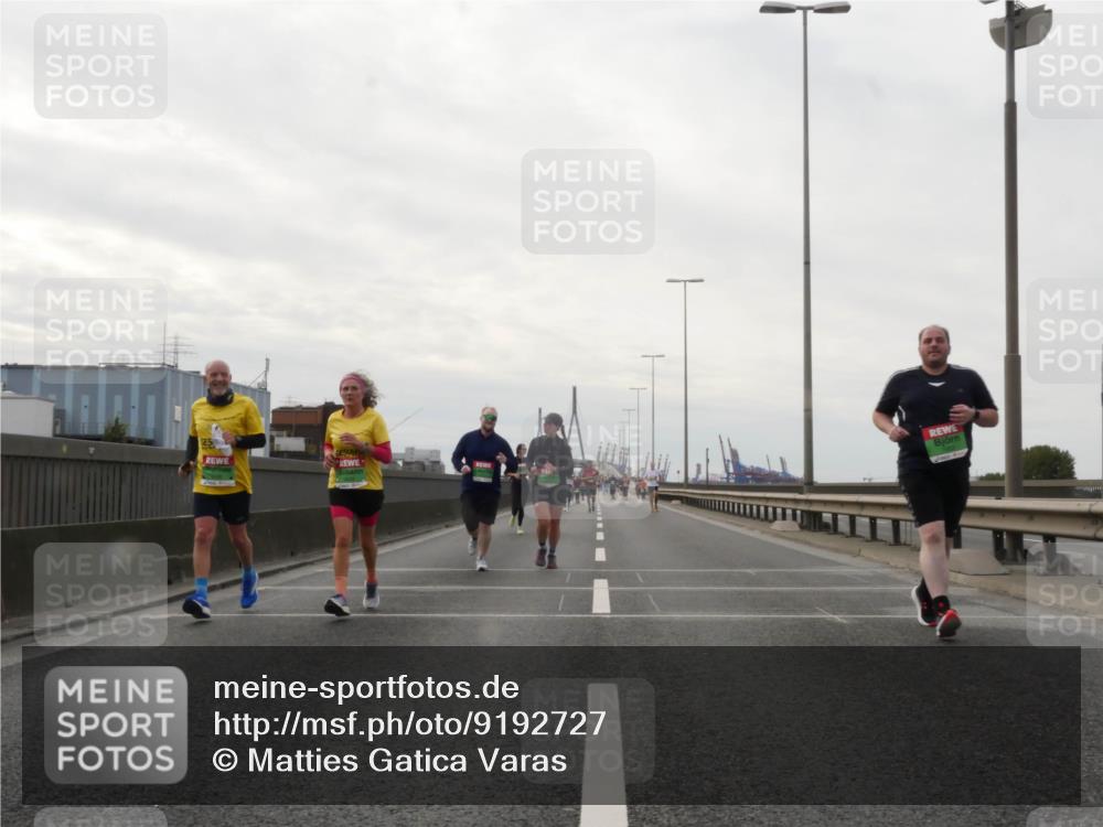 03.10.2025 - Köhlbrandbrückenlauf Matties Gatica Varas http://msf.ph/oto/9192727 03.10.2025 16:11:36 Position 3  meine-sportfotos.de