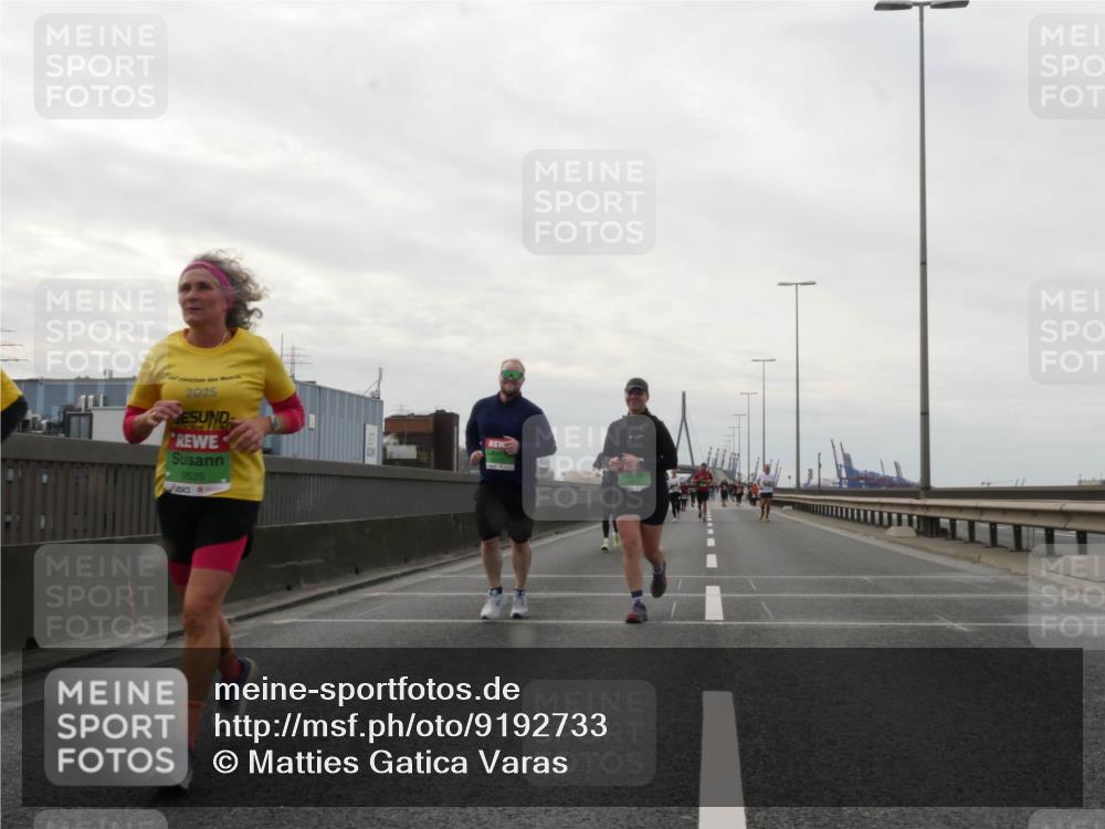 03.10.2025 - Köhlbrandbrückenlauf Matties Gatica Varas http://msf.ph/oto/9192733 03.10.2025 16:11:38 Position 3 2025, 9535 meine-sportfotos.de