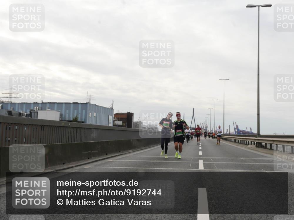 03.10.2025 - Köhlbrandbrückenlauf Matties Gatica Varas http://msf.ph/oto/9192744 03.10.2025 16:11:41 Position 3  meine-sportfotos.de