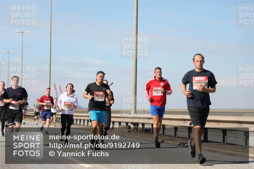 03.10.2025 - Köhlbrandbrückenlauf Yannick Fuchs http://msf.ph/oto/9192749 03.10.2025 11:54:11 Position 3 6454, 4522 meine-sportfotos.de