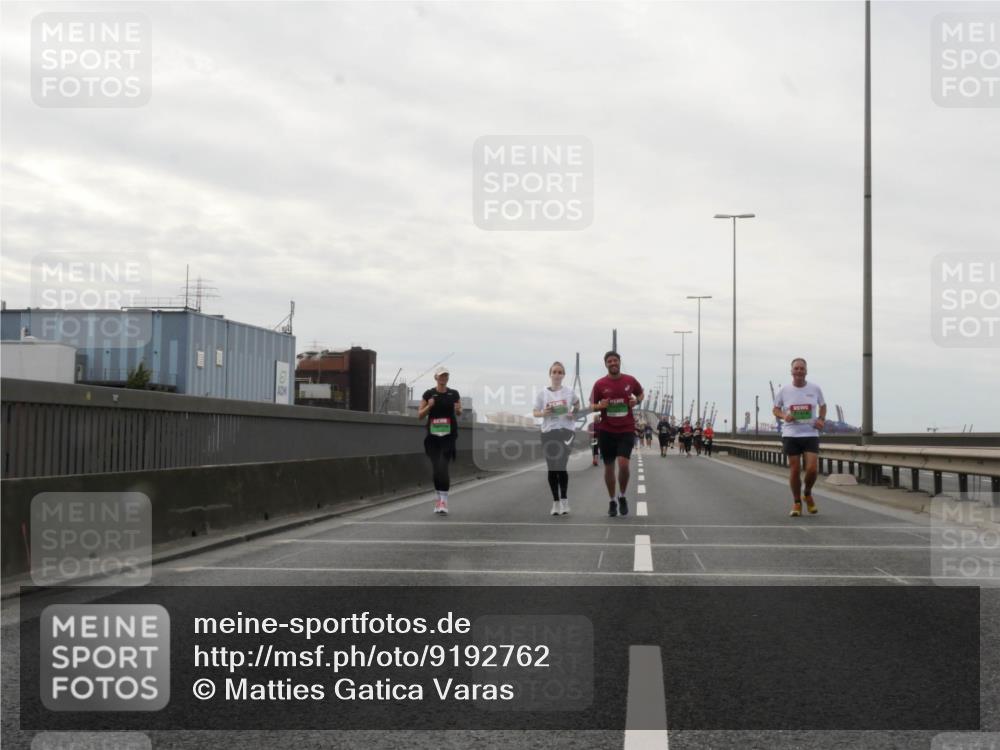 03.10.2025 - Köhlbrandbrückenlauf Matties Gatica Varas http://msf.ph/oto/9192762 03.10.2025 16:11:46 Position 3  meine-sportfotos.de