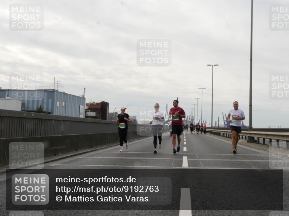 03.10.2025 - Köhlbrandbrückenlauf Matties Gatica Varas http://msf.ph/oto/9192763 03.10.2025 16:11:47 Position 3  meine-sportfotos.de