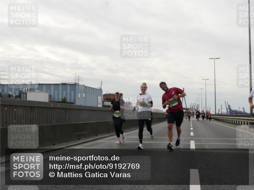 03.10.2025 - Köhlbrandbrückenlauf Matties Gatica Varas http://msf.ph/oto/9192769 03.10.2025 16:11:48 Position 3 65 meine-sportfotos.de
