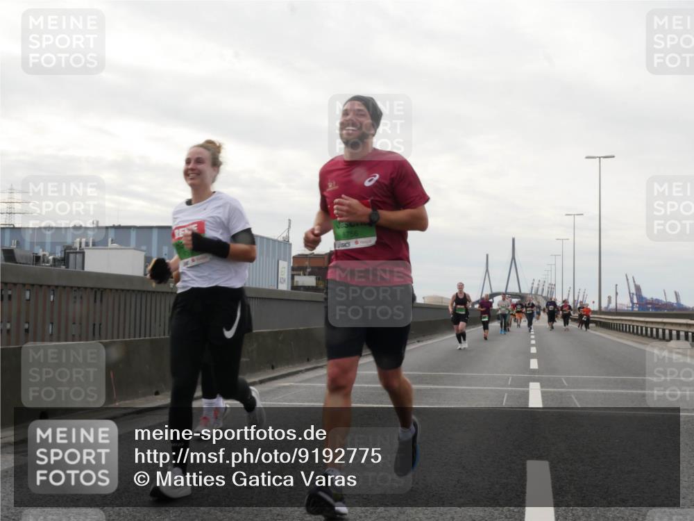 03.10.2025 - Köhlbrandbrückenlauf Matties Gatica Varas http://msf.ph/oto/9192775 03.10.2025 16:11:50 Position 3 8756 meine-sportfotos.de