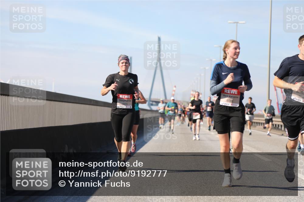 03.10.2025 - Köhlbrandbrückenlauf Yannick Fuchs http://msf.ph/oto/9192777 03.10.2025 11:54:14 Position 3 4973, 6049, 604 meine-sportfotos.de