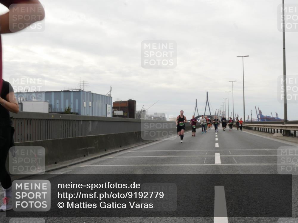 03.10.2025 - Köhlbrandbrückenlauf Matties Gatica Varas http://msf.ph/oto/9192779 03.10.2025 16:11:51 Position 3  meine-sportfotos.de