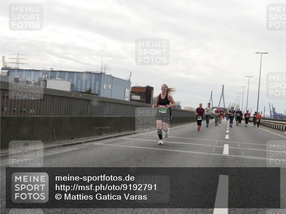 03.10.2025 - Köhlbrandbrückenlauf Matties Gatica Varas http://msf.ph/oto/9192791 03.10.2025 16:11:54 Position 3  meine-sportfotos.de