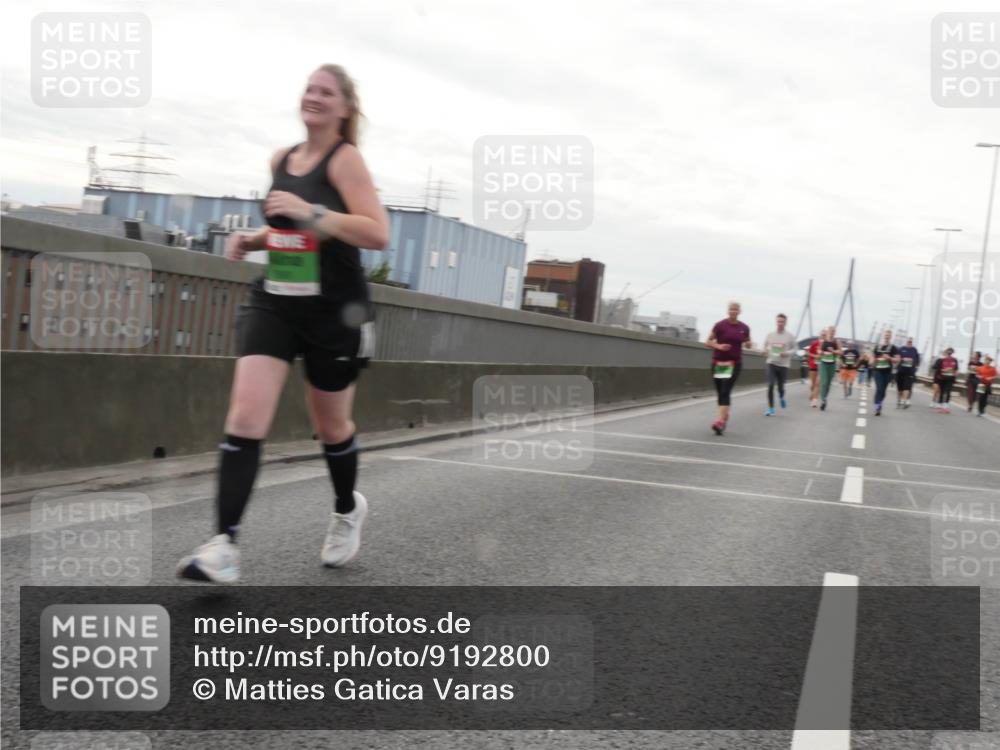 03.10.2025 - Köhlbrandbrückenlauf Matties Gatica Varas http://msf.ph/oto/9192800 03.10.2025 16:11:56 Position 3  meine-sportfotos.de