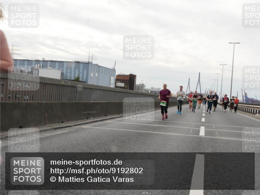03.10.2025 - Köhlbrandbrückenlauf Matties Gatica Varas http://msf.ph/oto/9192802 03.10.2025 16:11:56 Position 3  meine-sportfotos.de