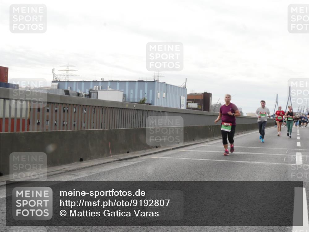 03.10.2025 - Köhlbrandbrückenlauf Matties Gatica Varas http://msf.ph/oto/9192807 03.10.2025 16:11:58 Position 3  meine-sportfotos.de