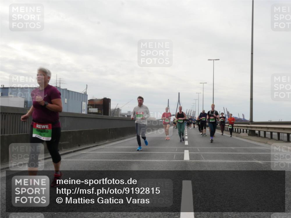 03.10.2025 - Köhlbrandbrückenlauf Matties Gatica Varas http://msf.ph/oto/9192815 03.10.2025 16:12:00 Position 3 508 meine-sportfotos.de