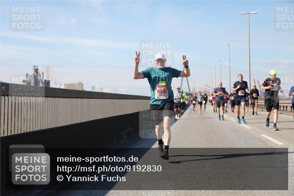 03.10.2025 - Köhlbrandbrückenlauf Yannick Fuchs http://msf.ph/oto/9192830 03.10.2025 11:54:24 Position 3 2025, 4463 meine-sportfotos.de