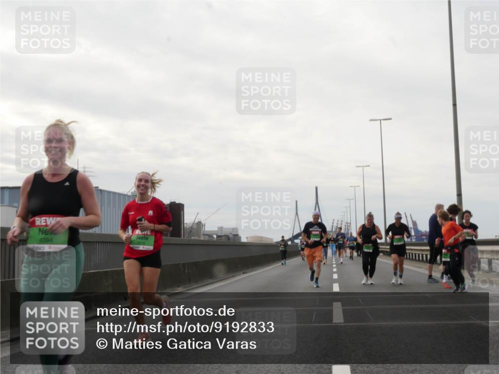 03.10.2025 - Köhlbrandbrückenlauf Matties Gatica Varas http://msf.ph/oto/9192833 03.10.2025 16:12:04 Position 3 8394, 8918 meine-sportfotos.de
