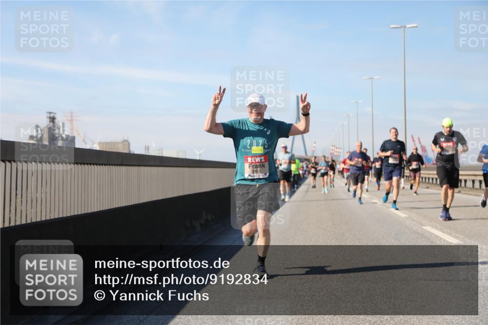 03.10.2025 - Köhlbrandbrückenlauf Yannick Fuchs http://msf.ph/oto/9192834 03.10.2025 11:54:24 Position 3 2025, 4463 meine-sportfotos.de