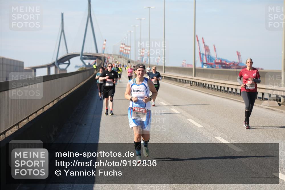 03.10.2025 - Köhlbrandbrückenlauf Yannick Fuchs http://msf.ph/oto/9192836 03.10.2025 12:14:57 Position 3 5990 meine-sportfotos.de