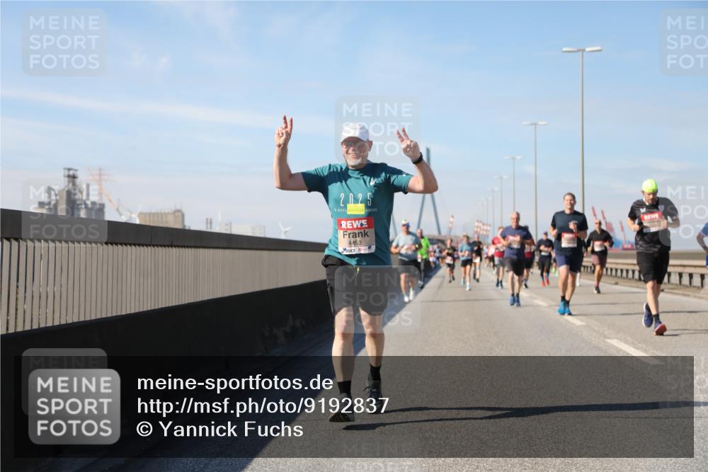03.10.2025 - Köhlbrandbrückenlauf Yannick Fuchs http://msf.ph/oto/9192837 03.10.2025 11:54:24 Position 3 202, 5, 3, 4463 meine-sportfotos.de