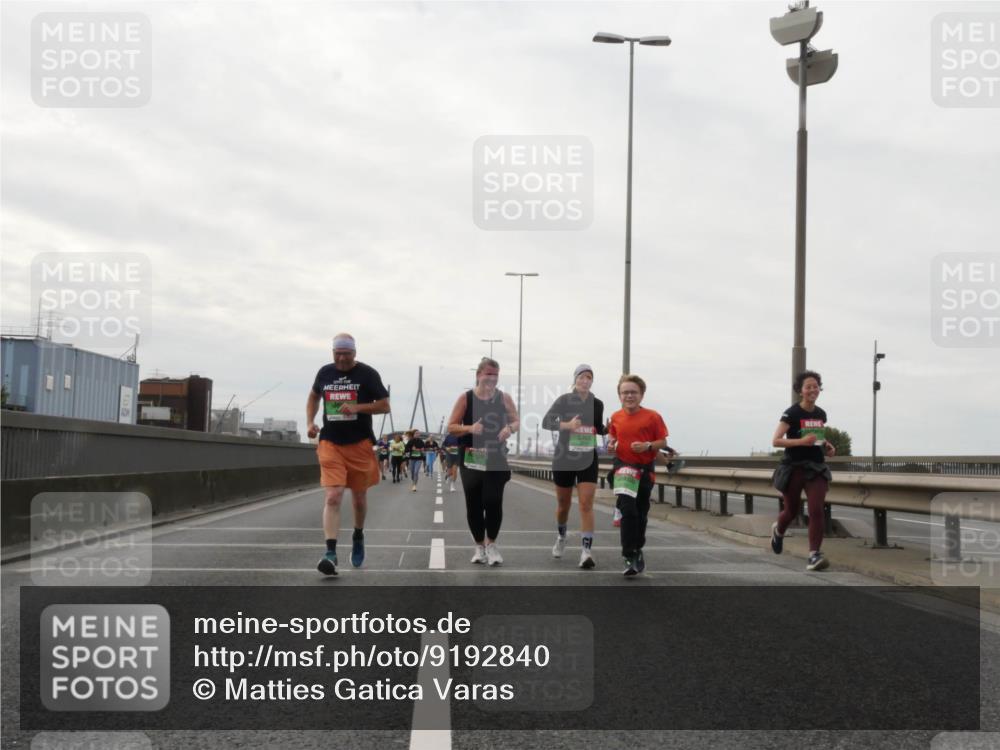 03.10.2025 - Köhlbrandbrückenlauf Matties Gatica Varas http://msf.ph/oto/9192840 03.10.2025 16:12:08 Position 3  meine-sportfotos.de