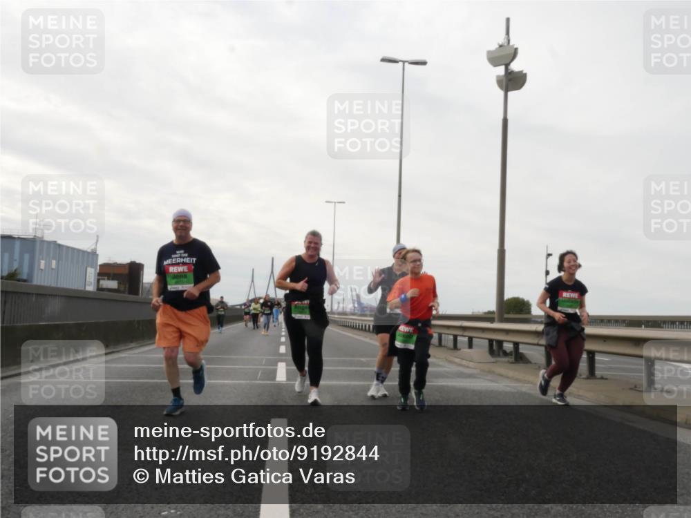 03.10.2025 - Köhlbrandbrückenlauf Matties Gatica Varas http://msf.ph/oto/9192844 03.10.2025 16:12:08 Position 3  meine-sportfotos.de