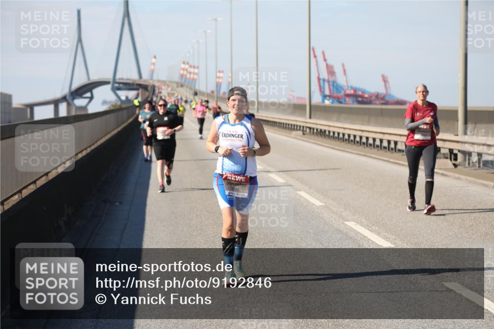 03.10.2025 - Köhlbrandbrückenlauf Yannick Fuchs http://msf.ph/oto/9192846 03.10.2025 12:14:58 Position 3 5990 meine-sportfotos.de