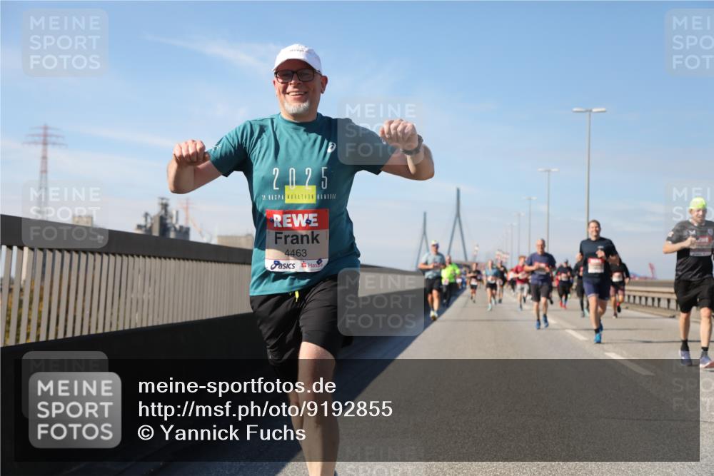 03.10.2025 - Köhlbrandbrückenlauf Yannick Fuchs http://msf.ph/oto/9192855 03.10.2025 11:54:25 Position 3 2025, 39, 4463 meine-sportfotos.de