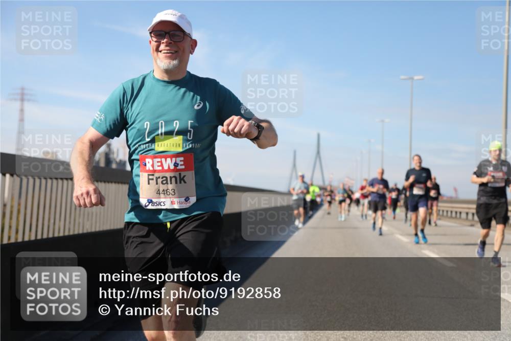 03.10.2025 - Köhlbrandbrückenlauf Yannick Fuchs http://msf.ph/oto/9192858 03.10.2025 11:54:25 Position 3 2025, 4463 meine-sportfotos.de
